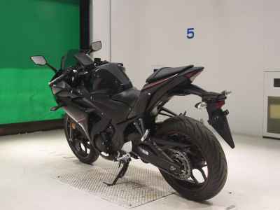 Yamaha YZF-R3 2018