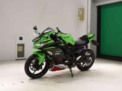 Kawasaki Ninja ZX-25R 2022