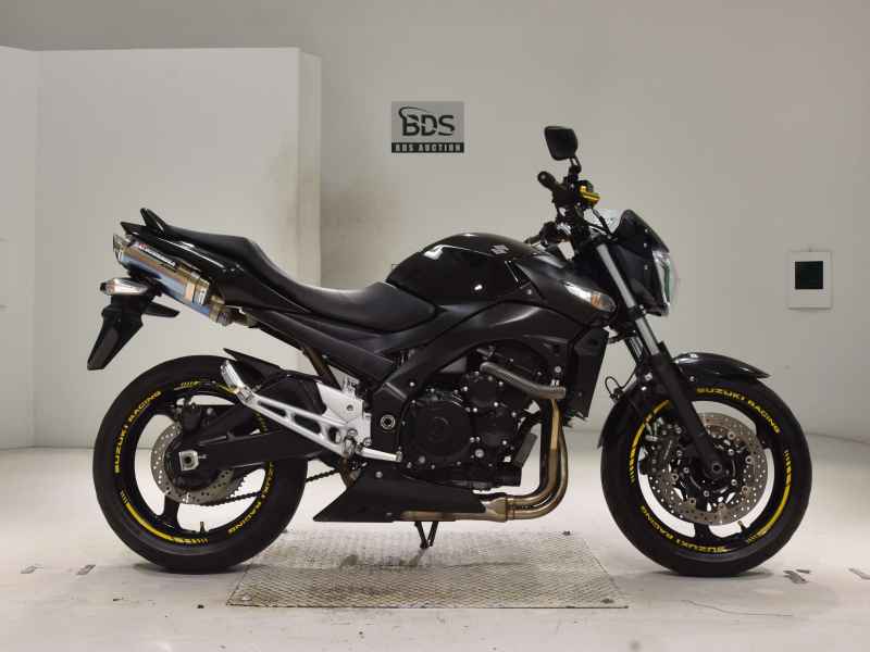 Suzuki GSR400 2016