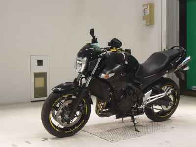 Suzuki GSR400 2016