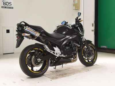Suzuki GSR400 2016