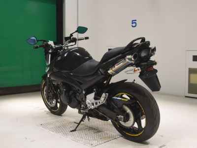 Suzuki GSR400 2016