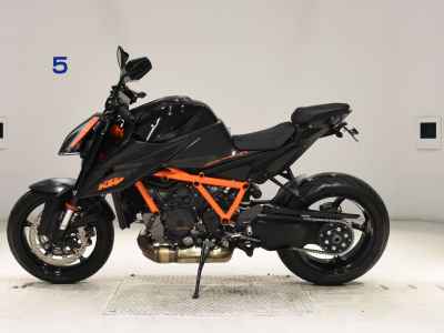 KTM 1290 Super Duke R 2020