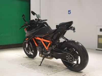 KTM 1290 Super Duke R 2020