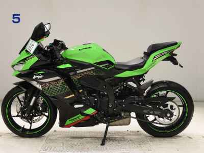 Kawasaki Ninja ZX-25R 2021