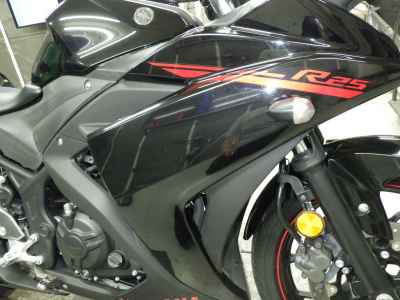 Yamaha YZF-R25 2015