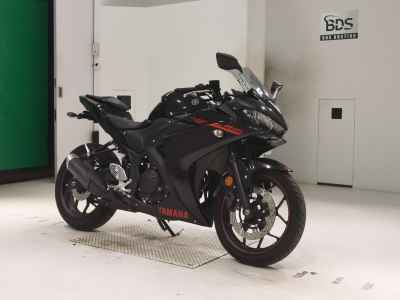 Yamaha YZF-R25 2015