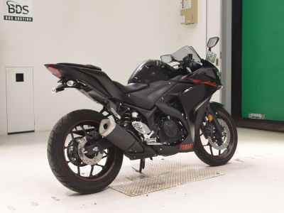 Yamaha YZF-R25 2015