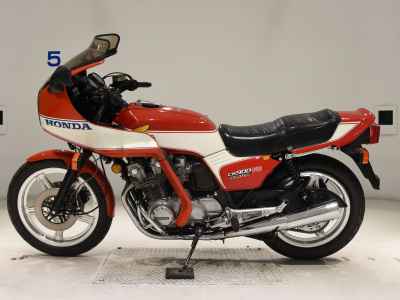 Honda CB900F 2021