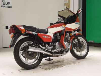 Honda CB900F 2021
