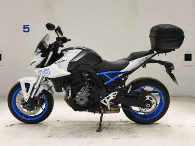 Suzuki GSX-8S 2023