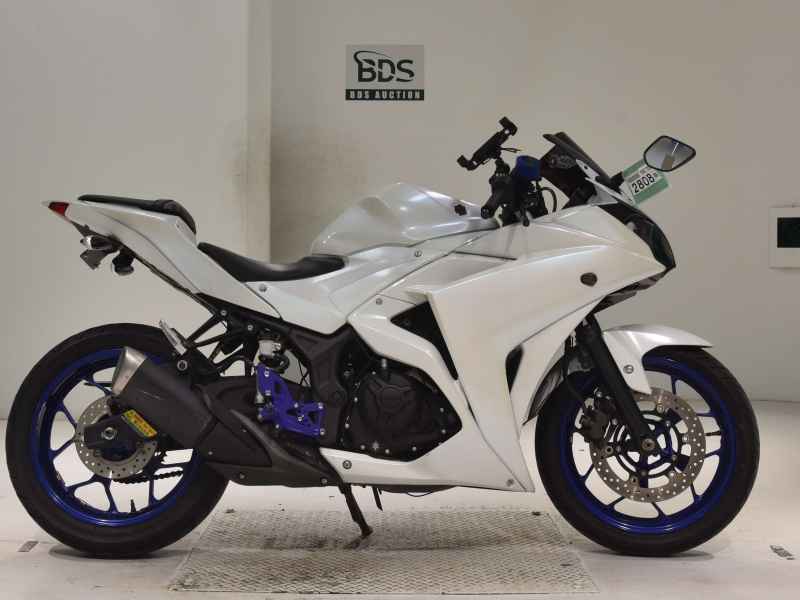 Yamaha YZF-R25 2016