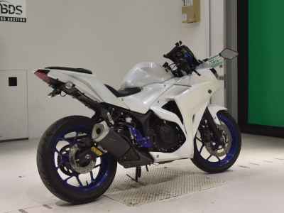Yamaha YZF-R25 2016