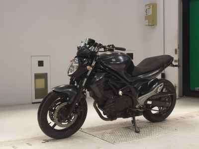 Suzuki Gladius SFV400 2012