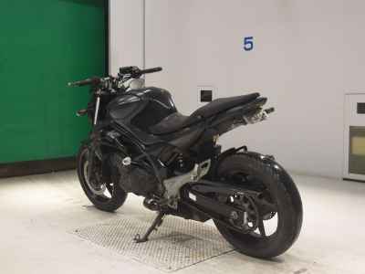 Suzuki Gladius SFV400 2012