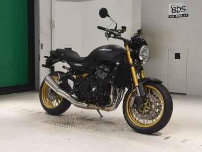 Kawasaki Z900RS SE 2025