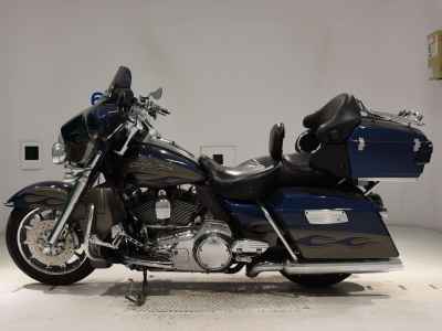 Harley-Davidson FLHTCUSE1800 CVO 2009