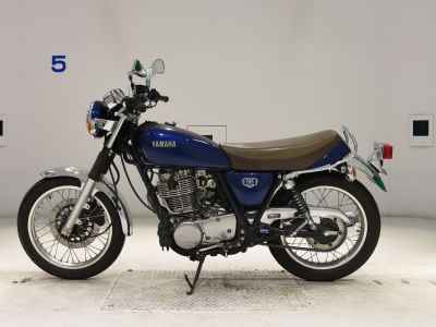 Yamaha SR400 2021