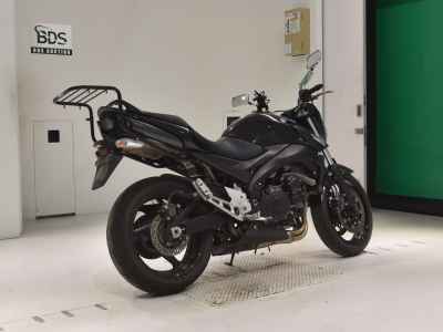 Suzuki GSR400 2009