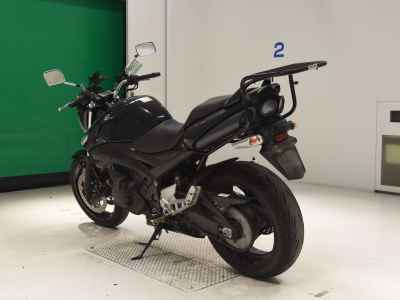 Suzuki GSR400 2009