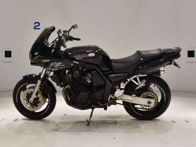 Yamaha FZ400 1997