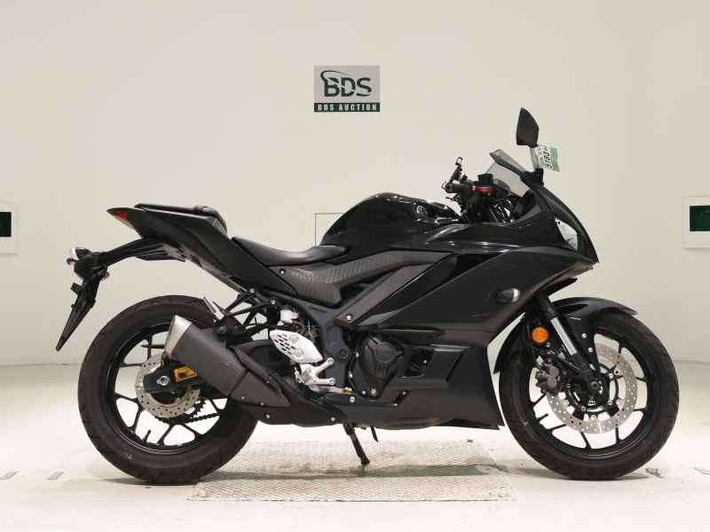Yamaha YZF-R25 2021