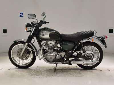 Kawasaki W800 2011