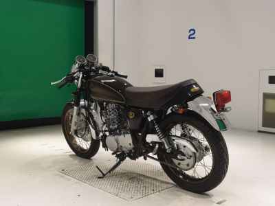Yamaha SR400 2021