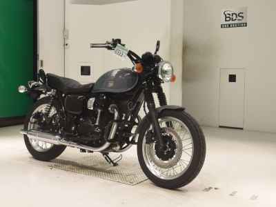 Kawasaki W800 2022