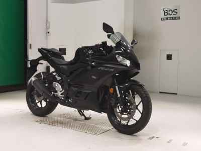 Yamaha YZF-R25 2022