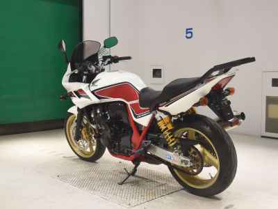 Honda CB400SFV Boldor 2011