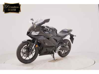 Yamaha YZF-R25 2023