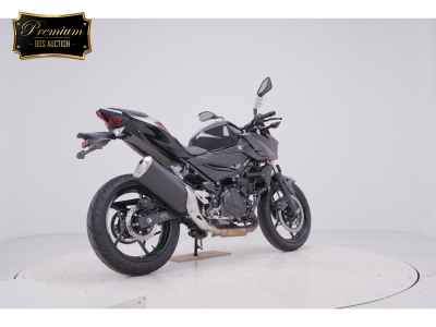 Kawasaki Z400 2024