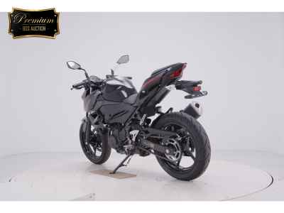 Kawasaki Z400 2024