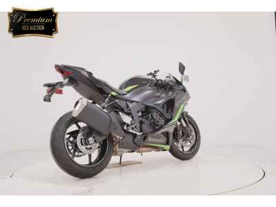 Kawasaki ZX-6R 2025