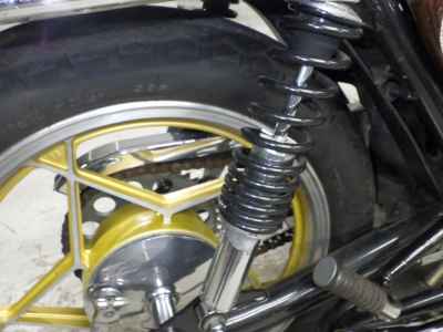 Suzuki GS400 2001