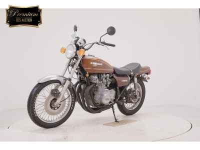 Kawasaki KZ900 2025