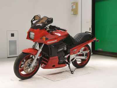 Kawasaki GPZ900R 1990