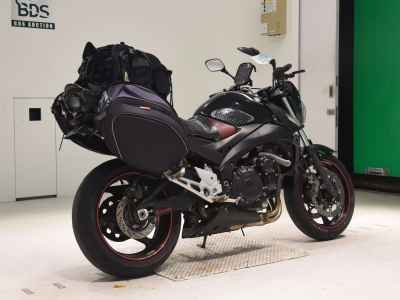 Suzuki GSR400 2009