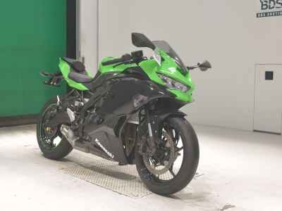 Kawasaki Ninja ZX-25R 2021