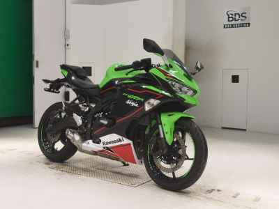 Kawasaki Ninja ZX-25R 2022