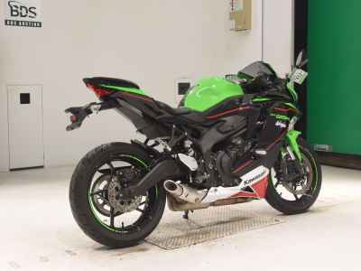 Kawasaki Ninja ZX-25R 2022
