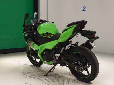 Kawasaki Ninja 400 2024