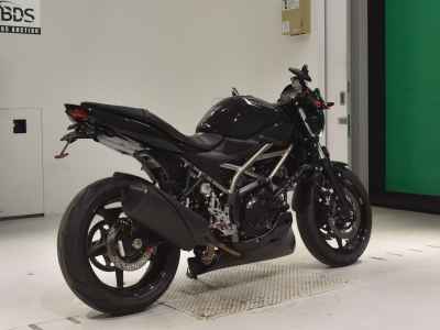 Suzuki SV650X 2022