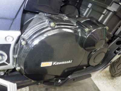 Kawasaki GPZ900R 2001