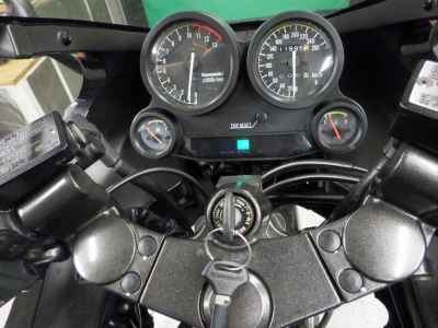 Kawasaki GPZ900R 2001