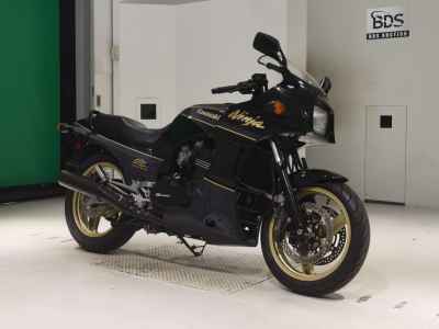 Kawasaki GPZ900R 2001
