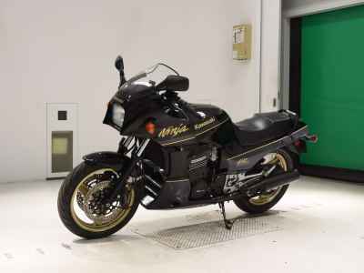 Kawasaki GPZ900R 2001