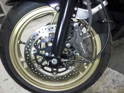 Kawasaki GPZ900R 2001