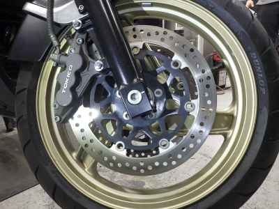 Kawasaki GPZ900R 2001